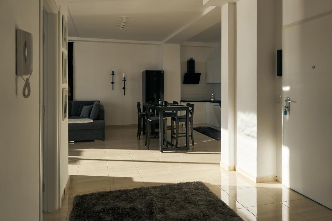 The Garrison Apartment Sarandë Exterior foto
